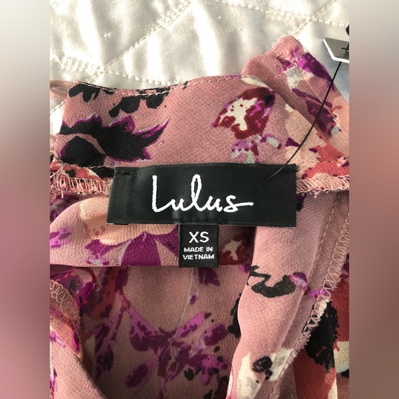 Floral Dress by Lulu’s - XS - Picture 6 of 10